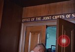 Standbild russischen Teletype Maschine Washington DC USA, 1963, aus Sekunde 12 historischem Filmmaterial Videoclip 65675034232