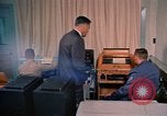 Standbild russischen Teletype Maschine Washington DC USA, 1963, aus Sekunde 27 historischem Filmmaterial Videoclip 65675034232