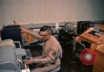 Standbild russischen Teletype Maschine Washington DC USA, 1963, aus Sekunde 43 historischem Filmmaterial Videoclip 65675034232