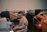 Standbild russischen Teletype Maschine Washington DC USA, 1963, aus Sekunde 44 historischem Filmmaterial Videoclip 65675034232