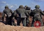 Standbild 1 ABG 187th Infanterie Regiment 82 ABN Fort Bragg North Carolina USA, 1963, aus Sekunde 8 historischem Filmmaterial Videoclip 65675034233