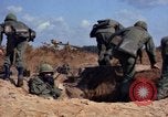 Standbild 1 ABG 187th Infanterie Regiment 82 ABN Fort Bragg North Carolina USA, 1963, aus Sekunde 9 historischem Filmmaterial Videoclip 65675034233