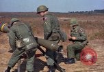 Standbild 1 ABG 187th Infanterie Regiment 82 ABN Fort Bragg North Carolina USA, 1963, aus Sekunde 30 historischem Filmmaterial Videoclip 65675034233