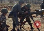 Standbild 1 ABG 187th Infanterie Regiment 82 ABN Fort Bragg North Carolina USA, 1963, aus Sekunde 42 historischem Filmmaterial Videoclip 65675034233