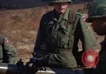 Standbild 1 ABG 187th Infanterie Regiment 82 ABN Fort Bragg North Carolina USA, 1963, aus Sekunde 51 historischem Filmmaterial Videoclip 65675034233