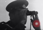 Standbild Flüchtlinge auf der Straße Berlin West Deutschland, 1961, aus Sekunde 38 historischem Filmmaterial Videoclip 65675034238