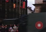 Standbild Mai Parade In Ostdeutschland Berlin Ostdeutschland, 1961, aus Sekunde 7 historischem Filmmaterial Videoclip 65675034241