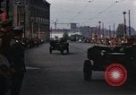 Standbild Mai Parade In Ostdeutschland Berlin Ostdeutschland, 1961, aus Sekunde 47 historischem Filmmaterial Videoclip 65675034241