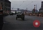 Standbild Mai Parade In Ostdeutschland Berlin Ostdeutschland, 1961, aus Sekunde 59 historischem Filmmaterial Videoclip 65675034241