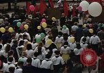 Immagine di Civili della Germania Est nella Parata del primo maggio Berlino Germania Est, 1961, secondo 24 filmato di repertorio 65675034243