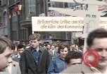 Image Défilé du 1er mai en Allemagne de l'est Berlin Allemagne de l'est, 1961, de la seconde 11 séquences d'archives historiques vidéo 65675034244