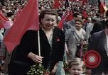 Image Défilé du 1er mai en Allemagne de l'est Berlin Allemagne de l'est, 1961, de la seconde 27 séquences d'archives historiques vidéo 65675034244