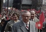 Image Défilé du 1er mai en Allemagne de l'est Berlin Allemagne de l'est, 1961, de la seconde 36 séquences d'archives historiques vidéo 65675034244