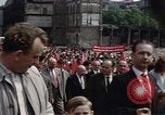 Image Défilé du 1er mai en Allemagne de l'est Berlin Allemagne de l'est, 1961, de la seconde 45 séquences d'archives historiques vidéo 65675034244