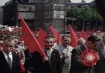 Image Défilé du 1er mai en Allemagne de l'est Berlin Allemagne de l'est, 1961, de la seconde 51 séquences d'archives historiques vidéo 65675034244
