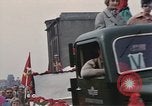 Image Parade de la fête Mai communiste Berlin Allemagne de l'est, 1961, de la seconde 27 séquences d'archives historiques vidéo 65675034245