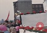 Image Parade de la fête Mai communiste Berlin Allemagne de l'est, 1961, de la seconde 29 séquences d'archives historiques vidéo 65675034245