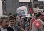 Image Parade de la fête Mai communiste Berlin Allemagne de l'est, 1961, de la seconde 36 séquences d'archives historiques vidéo 65675034245