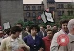 Image Parade de la fête Mai communiste Berlin Allemagne de l'est, 1961, de la seconde 62 séquences d'archives historiques vidéo 65675034245