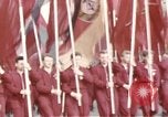 Image Les garçons marchent dans la parade du jour de mai Berlin Allemagne de l'est, 1961, de la seconde 1 séquences d'archives historiques vidéo 65675034246