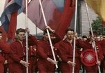 Image Les garçons marchent dans la parade du jour de mai Berlin Allemagne de l'est, 1961, de la seconde 5 séquences d'archives historiques vidéo 65675034246