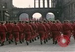 Image Les garçons marchent dans la parade du jour de mai Berlin Allemagne de l'est, 1961, de la seconde 36 séquences d'archives historiques vidéo 65675034246