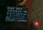 Image Les garçons marchent dans la parade du jour de mai Berlin Allemagne de l'est, 1961, de la seconde 38 séquences d'archives historiques vidéo 65675034246