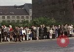 Image Les garçons marchent dans la parade du jour de mai Berlin Allemagne de l'est, 1961, de la seconde 42 séquences d'archives historiques vidéo 65675034246