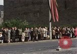 Image Les garçons marchent dans la parade du jour de mai Berlin Allemagne de l'est, 1961, de la seconde 45 séquences d'archives historiques vidéo 65675034246
