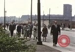 Image Les garçons marchent dans la parade du jour de mai Berlin Allemagne de l'est, 1961, de la seconde 57 séquences d'archives historiques vidéo 65675034246