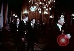 Standbild John F Kennedy Paris Frankreich, 1961, aus Sekunde 10 historischem Filmmaterial Videoclip 65675034254