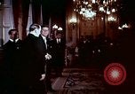 Standbild John F Kennedy Paris Frankreich, 1961, aus Sekunde 17 historischem Filmmaterial Videoclip 65675034254