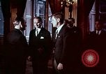 Standbild John F Kennedy Paris Frankreich, 1961, aus Sekunde 24 historischem Filmmaterial Videoclip 65675034254