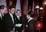 Standbild John F Kennedy Paris Frankreich, 1961, aus Sekunde 41 historischem Filmmaterial Videoclip 65675034254