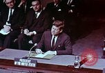 Standbild John F Kennedy Paris Frankreich, 1961, aus Sekunde 53 historischem Filmmaterial Videoclip 65675034254