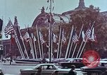 Standbild Ansichten aus der Kathedrale von Notre Dame Paris Frankreich, 1961, aus Sekunde 23 historischem Filmmaterial Videoclip 65675034255