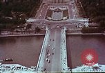 Standbild Ansichten aus der Kathedrale von Notre Dame Paris Frankreich, 1961, aus Sekunde 56 historischem Filmmaterial Videoclip 65675034255