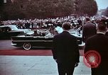 Standbild John F Kennedy Paris Frankreich, 1961, aus Sekunde 11 historischem Filmmaterial Videoclip 65675034256