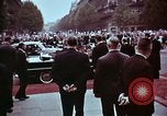Standbild John F Kennedy Paris Frankreich, 1961, aus Sekunde 13 historischem Filmmaterial Videoclip 65675034256