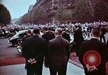 Standbild John F Kennedy Paris Frankreich, 1961, aus Sekunde 14 historischem Filmmaterial Videoclip 65675034256