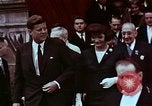 Standbild John F Kennedy Paris Frankreich, 1961, aus Sekunde 44 historischem Filmmaterial Videoclip 65675034256