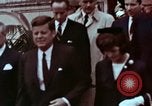 Standbild John F Kennedy Paris Frankreich, 1961, aus Sekunde 47 historischem Filmmaterial Videoclip 65675034256