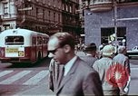 Standbild John F Kennedy und Nikita Chruschtschow S Wien Österreich, 1961, aus Sekunde 14 historischem Filmmaterial Videoclip 65675034257