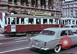 Standbild John F Kennedy und Nikita Chruschtschow S Wien Österreich, 1961, aus Sekunde 18 historischem Filmmaterial Videoclip 65675034257