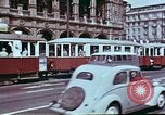 Standbild John F Kennedy und Nikita Chruschtschow S Wien Österreich, 1961, aus Sekunde 20 historischem Filmmaterial Videoclip 65675034257