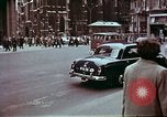 Standbild John F Kennedy und Nikita Chruschtschow S Wien Österreich, 1961, aus Sekunde 28 historischem Filmmaterial Videoclip 65675034257