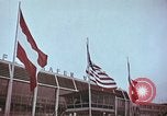 Standbild John F Kennedy und Nikita Chruschtschow S Wien Österreich, 1961, aus Sekunde 42 historischem Filmmaterial Videoclip 65675034257
