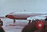 Standbild John F Kennedy und Nikita Chruschtschow S Wien Österreich, 1961, aus Sekunde 44 historischem Filmmaterial Videoclip 65675034257