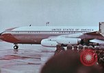Standbild John F Kennedy und Nikita Chruschtschow S Wien Österreich, 1961, aus Sekunde 45 historischem Filmmaterial Videoclip 65675034257