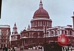 Standbild John F Kennedy Harold McMillan London England Vereinigtes Königreich, 1961, aus Sekunde 18 historischem Filmmaterial Videoclip 65675034258